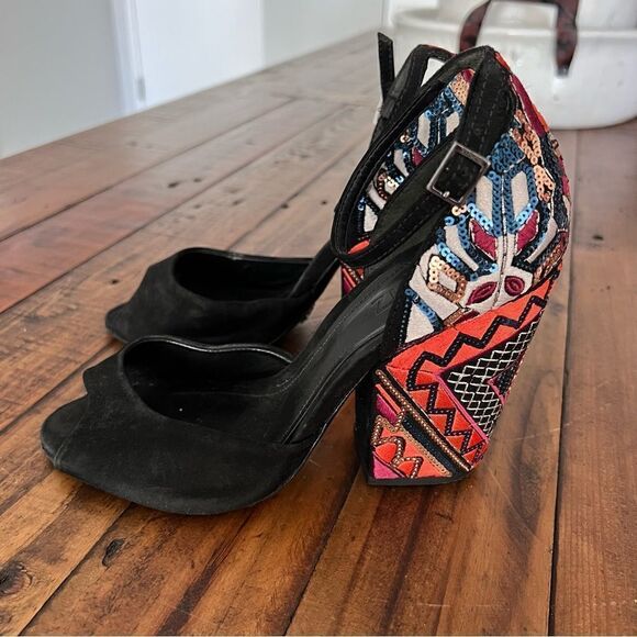 SCHUTZ Keroly Embroidered Ankle strap Sandals Multicolor & Black Color Size 39 - Picture 2 of 8